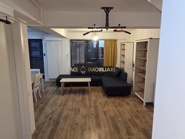 Apartament cu 3 camere semidecomandat, mobilat în Lujerului