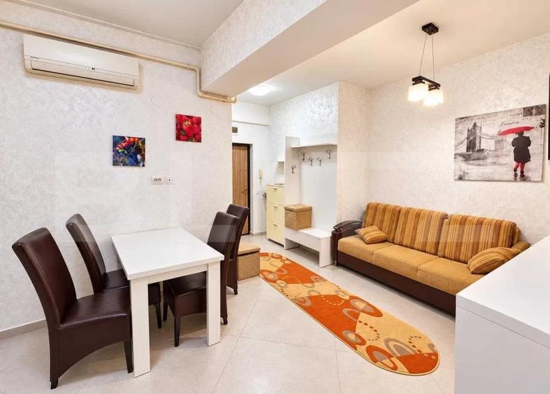 Apartament cu 2 camere semidecomandat, mobilat în Central