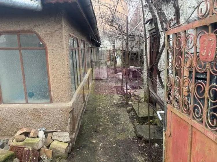 Casă cu Teren 208 Mp în Alexandriei