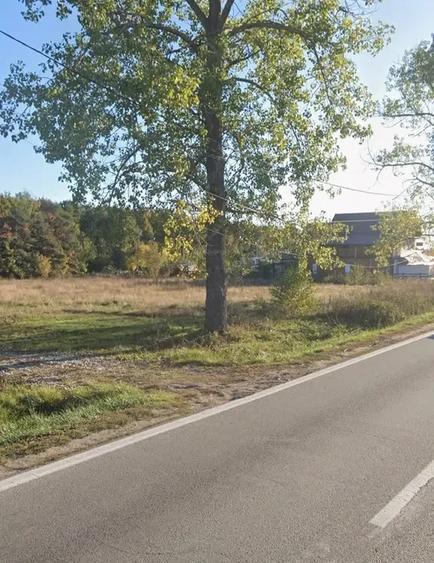 Teren de 5500 mp, în Lintești