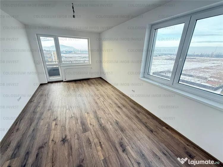 Apartament cu 3 camere decomandat în Tractorul