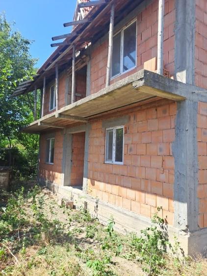 Casă individuală cu 5 camere cu Teren 848 Mp în Sud-Vest