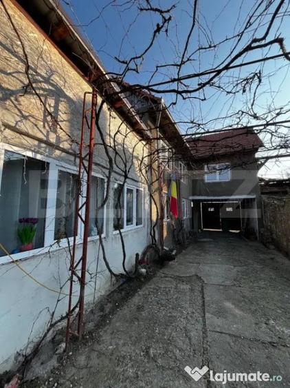 Casă cu 5 camere cu Teren 1350 Mp în Central