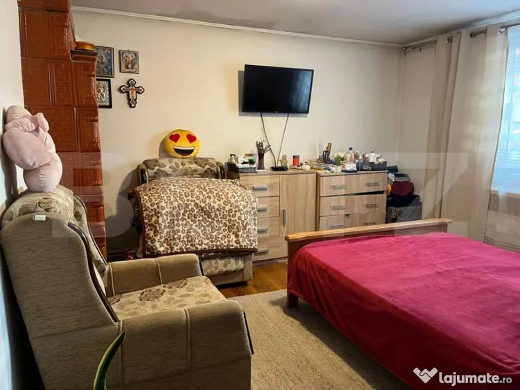 Casă cu 4 camere cu Teren 800 Mp în Vânători