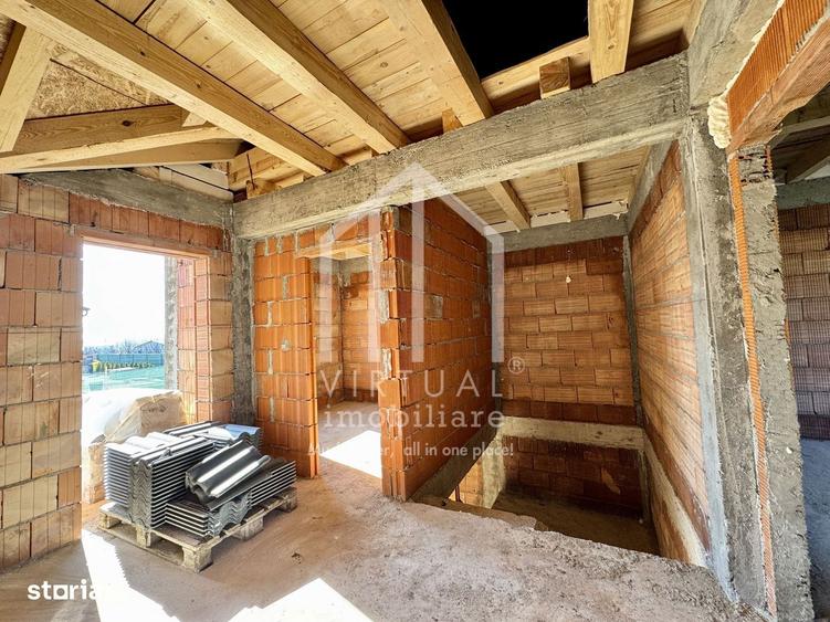 Casă cu 4 camere cu Teren 334 Mp în Cristian