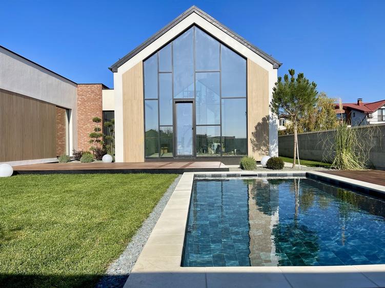 Casă individuală cu 4 camere cu Piscina în Central