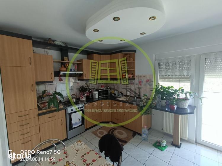 Casă cu 6 camere cu Teren 550 Mp în Central