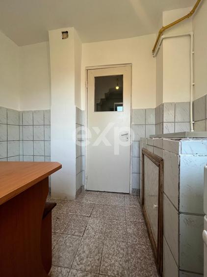 Apartament cu 2 camere decomandat, mobilat în Găești