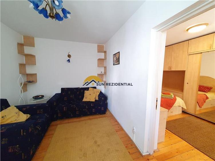 Apartament cu 2 camere semidecomandat, mobilat în Decebal