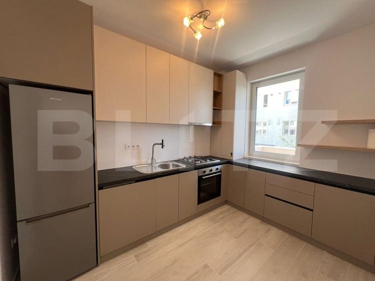 Apartament cu 2 camere semidecomandat, mobilat în Florești