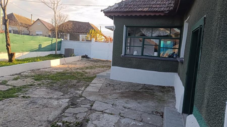 Casă individuală cu 5 camere cu Teren 1412 Mp în Tulca