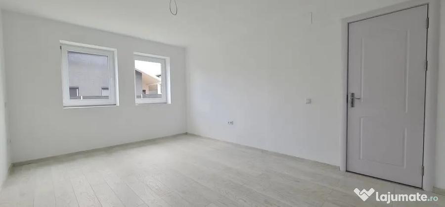 Casă cu 4 camere cu Teren 400 Mp în Tărlungeni