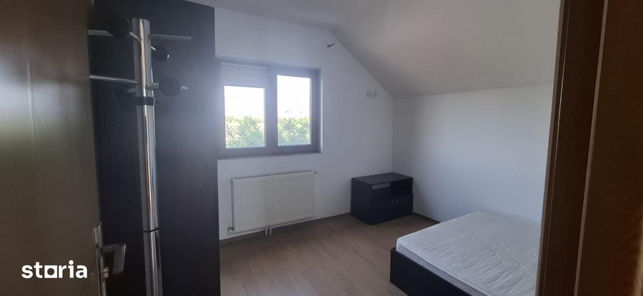 Casă cu 8 camere cu Teren 776 Mp în Central