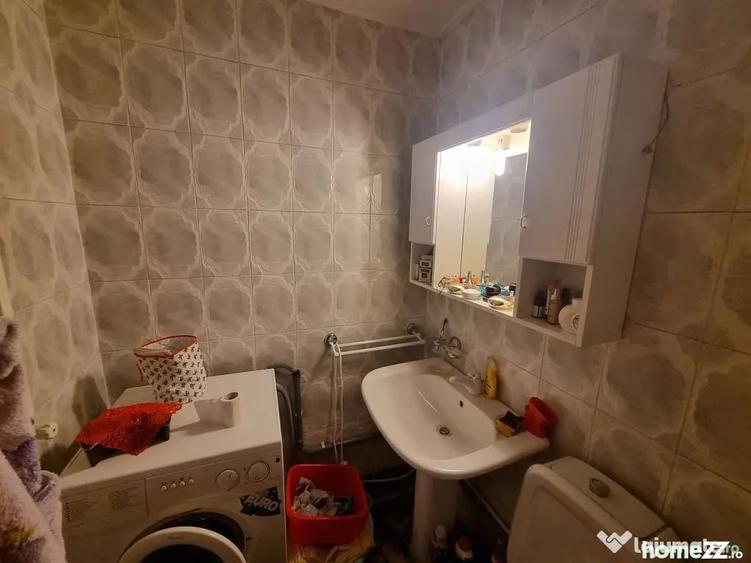 Apartament cu 4 camere decomandat în Faleza Nord