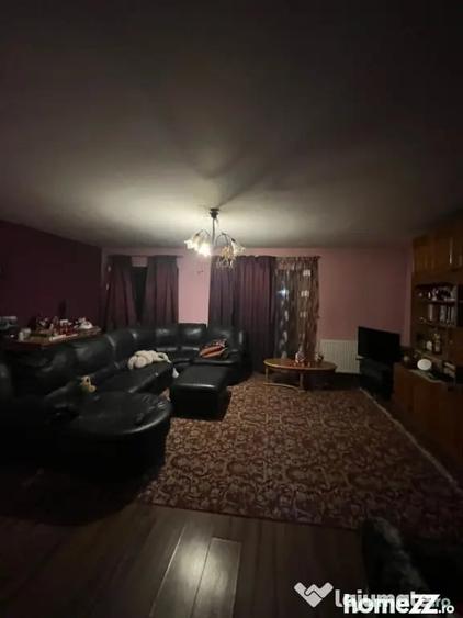 Casă cu 5 camere cu Teren 581 Mp în Central