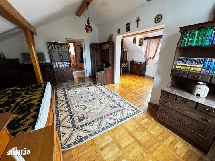 Casă cu 5 camere cu Teren 1000 Mp în Titulescu