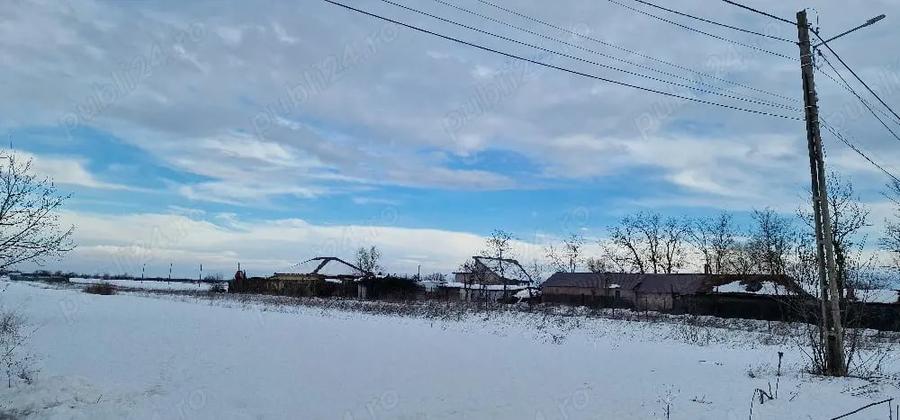Teren de 590 mp, în Lucianca