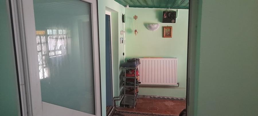 Casă individuală cu 6 camere cu Canalizare în Bechinești