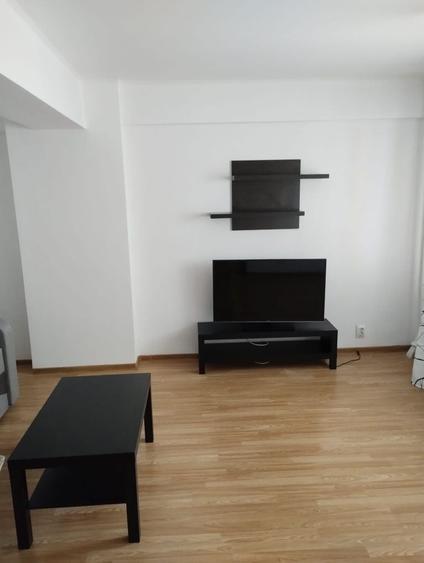 Apartament cu 3 camere decomandat în Popoveni