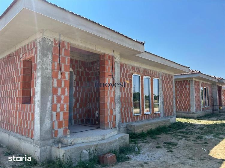 Casă cu 3 camere cu Teren 500 Mp în Botiz