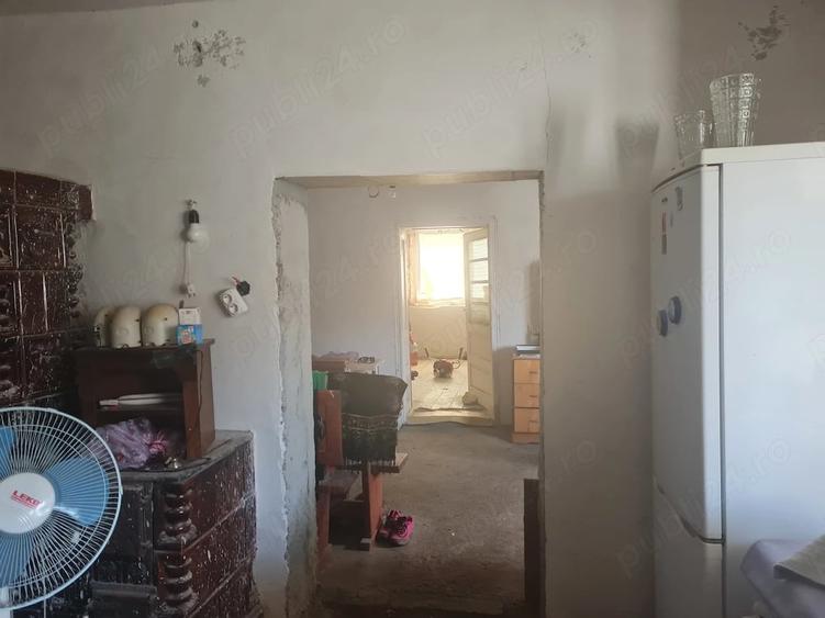 Casă cu 1 camere cu Teren 1500 Mp în Central