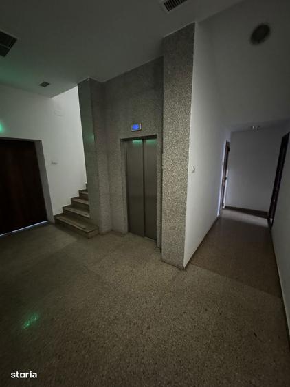 Spațiu comercial, de 3,308 mp, în Alexandriei