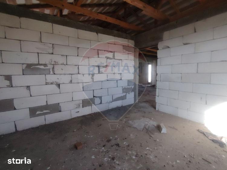 Casă cu 3 camere cu Teren 400 Mp în Nord