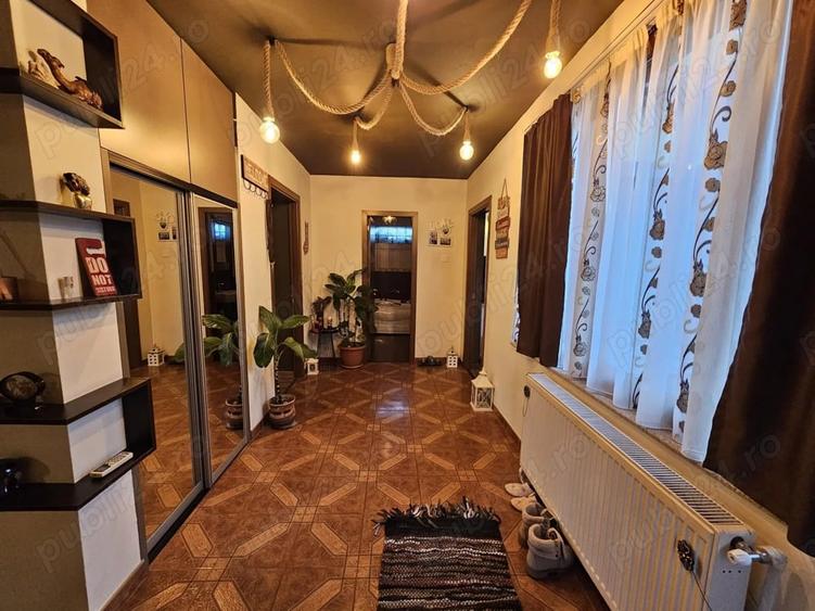 Casă cu 4 camere cu Teren 214 Mp în Central