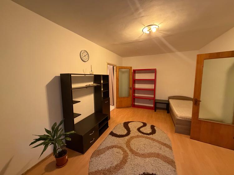 Apartament cu 2 camere decomandat în Iancului