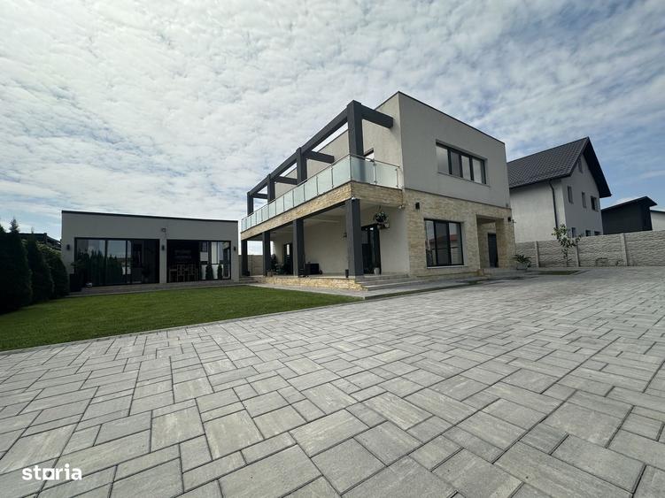 Casă cu 4 camere cu Teren 600 Mp în Strejnicu