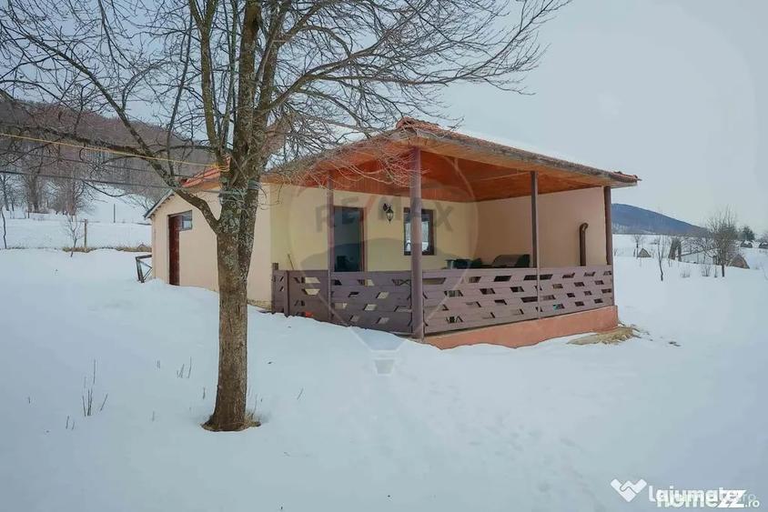 Casă cu 4 camere cu Teren 2000 Mp în Damiș