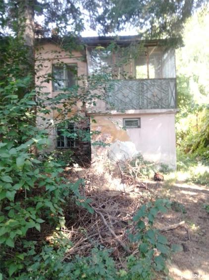 Casă cu 4 camere cu Teren 500 Mp în Central