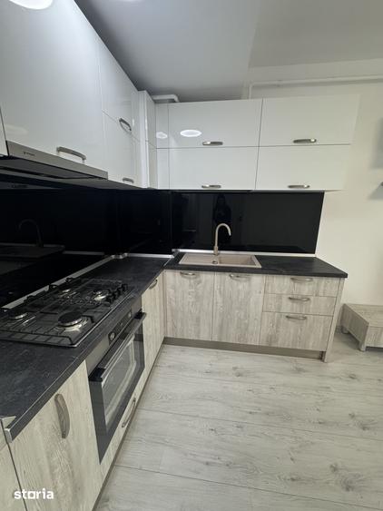 Apartament de vanzare et 3, bloc Liberta?ii, langa Parcul Liberta?ii - 4