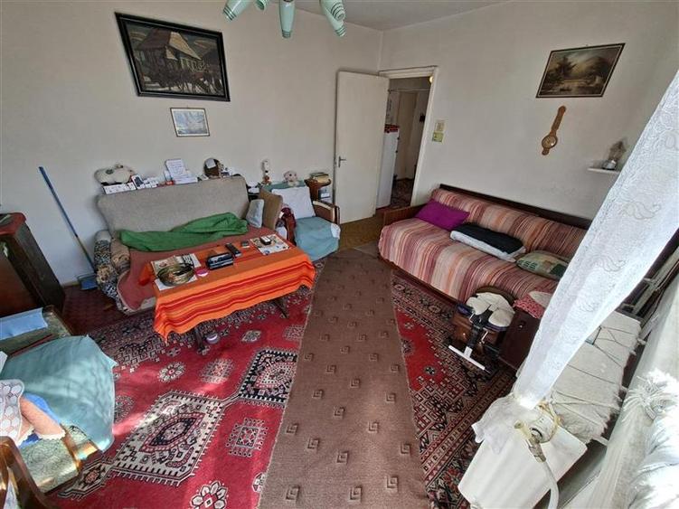 Apartament cu 3 camere semidecomandat în Mănăștur
