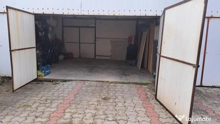 Apartament cu 4 camere decomandat în Aradul Nou