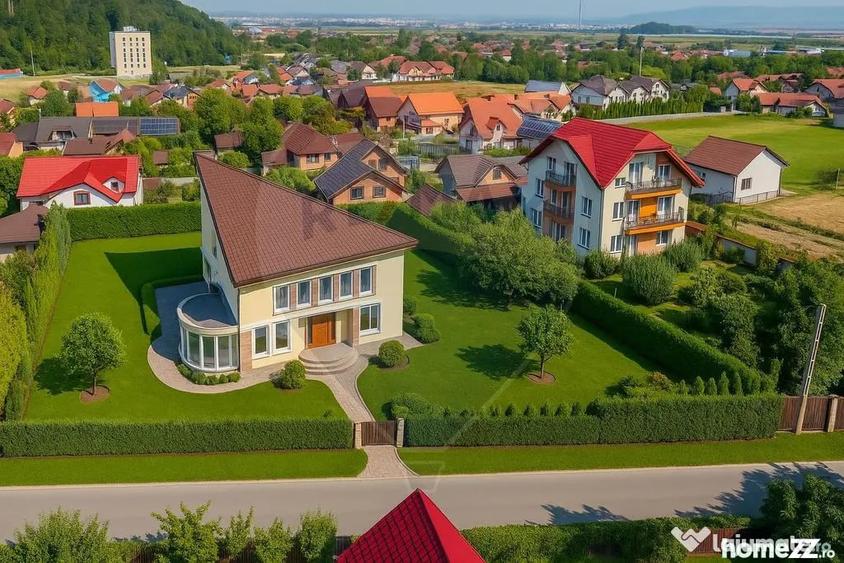 Casă cu 7 camere cu Teren 2000 Mp în Bunloc
