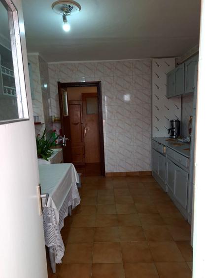 Apartament cu 2 camere decomandat în Găvana 3