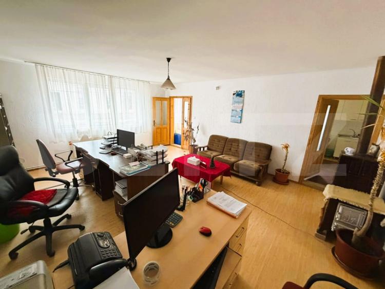 Spațiu comercial, de 215 mp, în Central