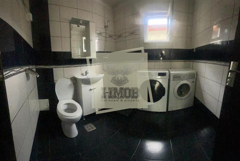 Casă cu 4 camere cu Canalizare în Șura Mare