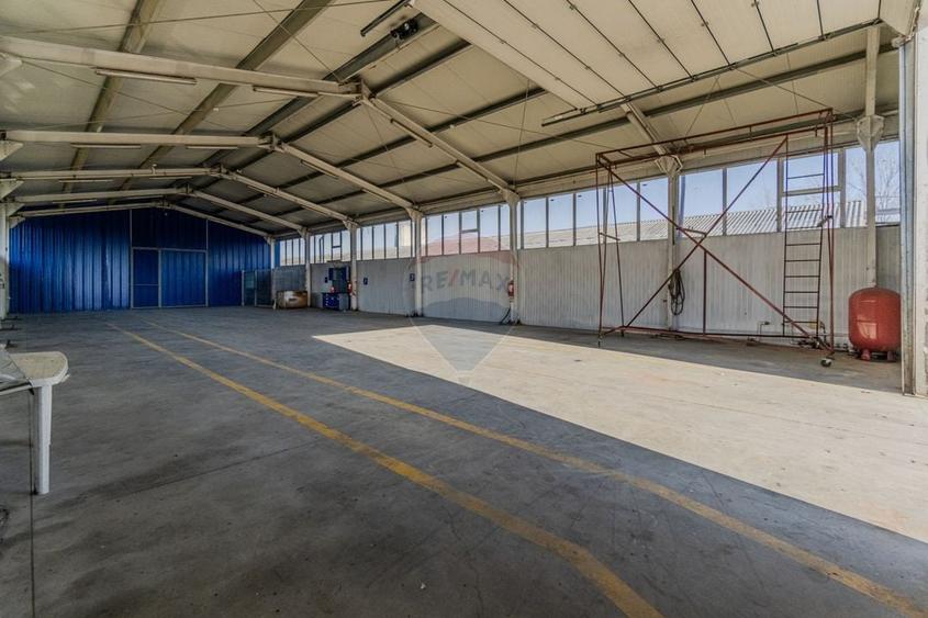 Spațiu industrial, de 298 mp, în Feldioara