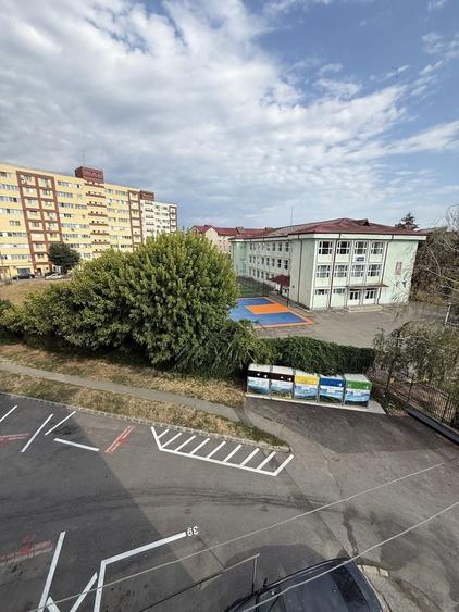 Apartament cu 2 camere decomandat în Exterior Vest