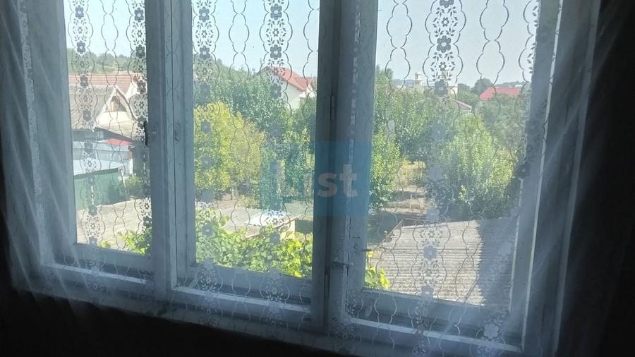 Casă cu 3 camere cu Canalizare în Central