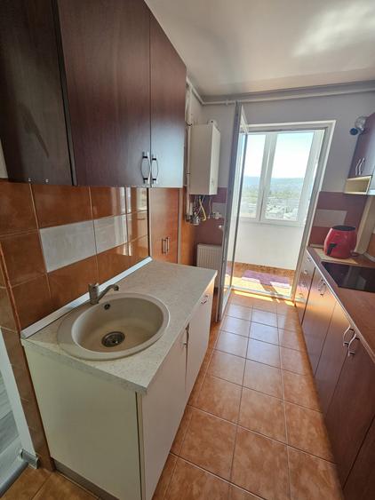 Apartament cu 3 camere decomandat, mobilat în Grigorescu
