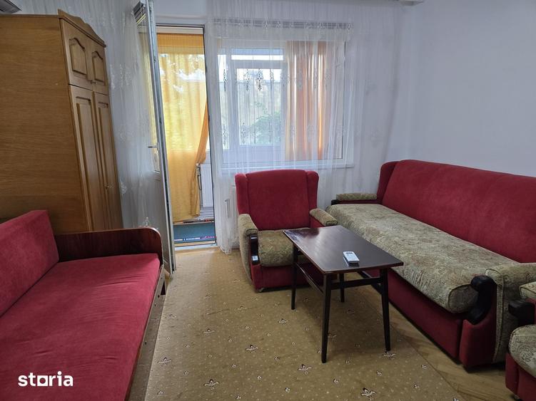 Apartament cu 3 camere în 1 Mai