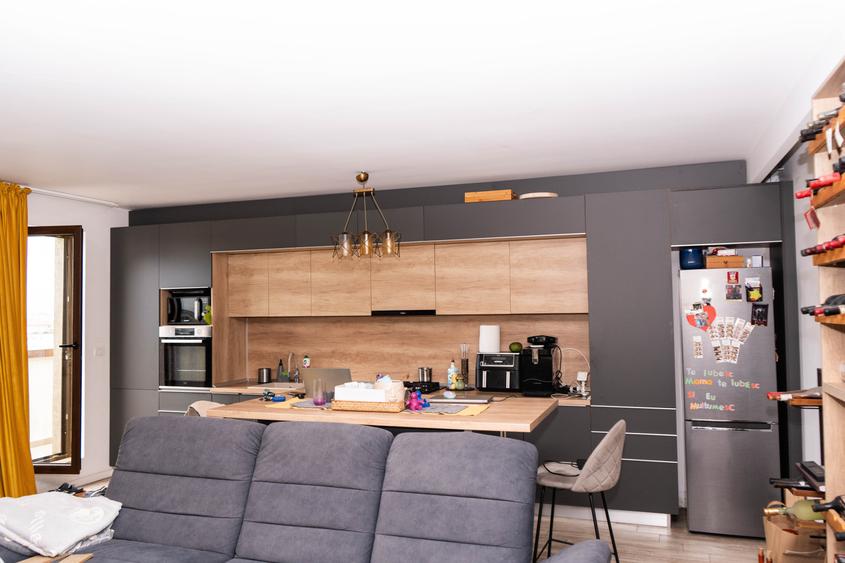 Apartament cu 3 camere decomandat în Km 5