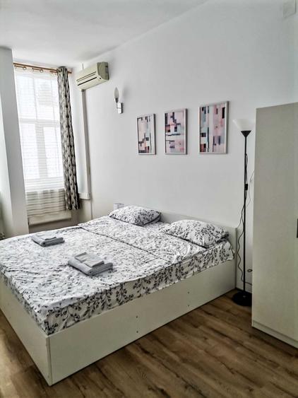 Apartament cu 2 camere decomandat în 15 Noiembrie