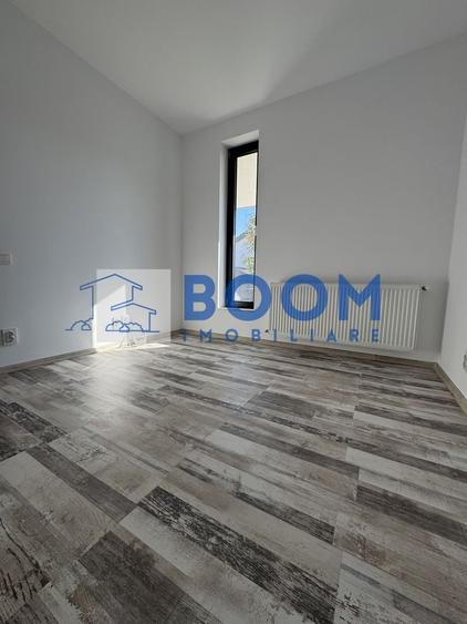 Casă individuală cu 4 camere cu Canalizare în Vlădești