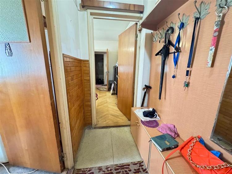 Apartament 2 camere cu balcon zona Cedonia - 15