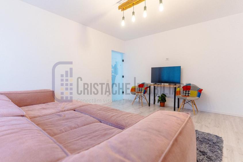 Apartament cu 3 camere semidecomandat, mobilat în Cantemir