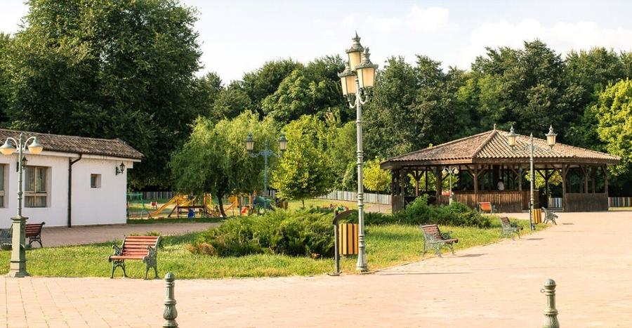 Teren Construcții intravilan de 3050 mp, în 1 Decembrie